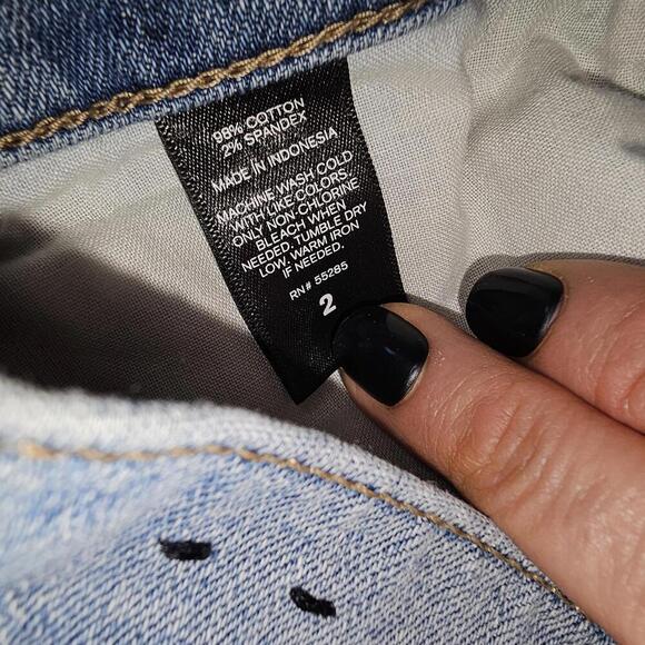 Express Jeans Distressed Denim Shorts - Size 2 - Picture 3 of 4